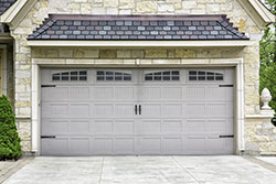 The advantages of wooden garage doors